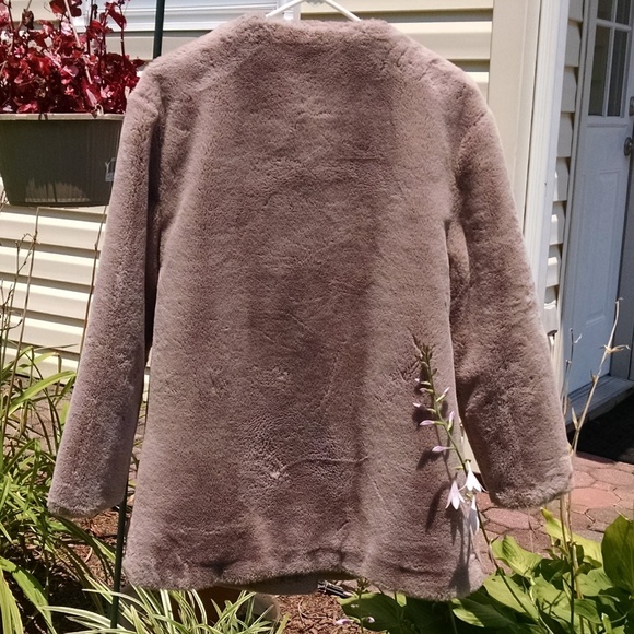 Zara Trf taupe faux fur coat size M - Picture 2 of 7